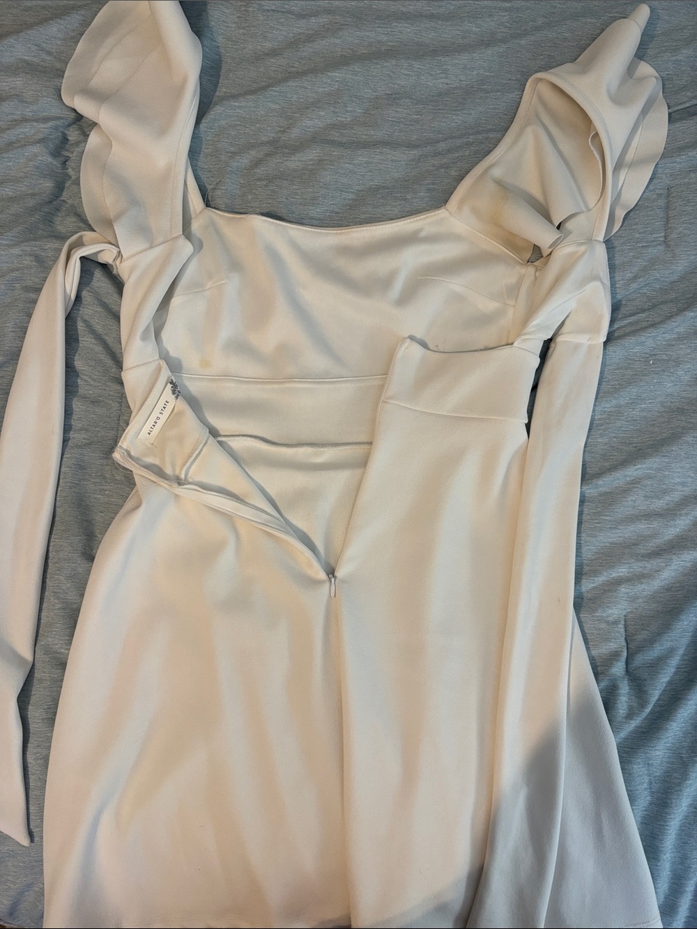 White mini dress - Picture 3 of 4